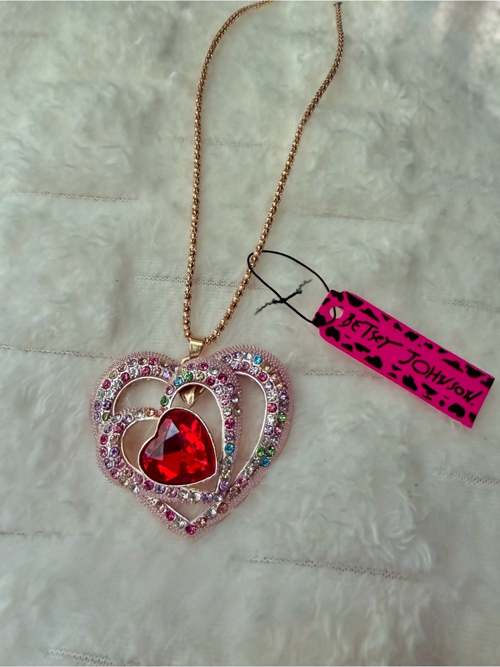 NWT Y2K Betsey Johnson Bling Heart Pendant and Gold Chain